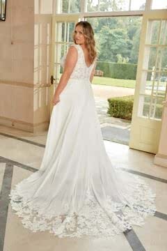 Style-44275PS_FB_Sincerity-Bridal-Plus-Size-for-Curvy-Bride-scaled-1.jpg