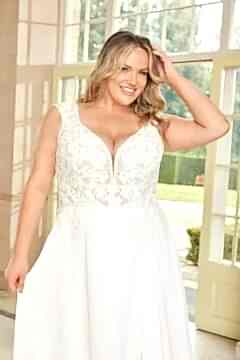 Style-44275PS_FC_Sincerity-Bridal-Plus-Size-for-Curvy-Bride-scaled-1.jpg