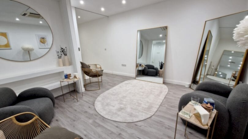Evelie South Kensington Basement Floor Studio